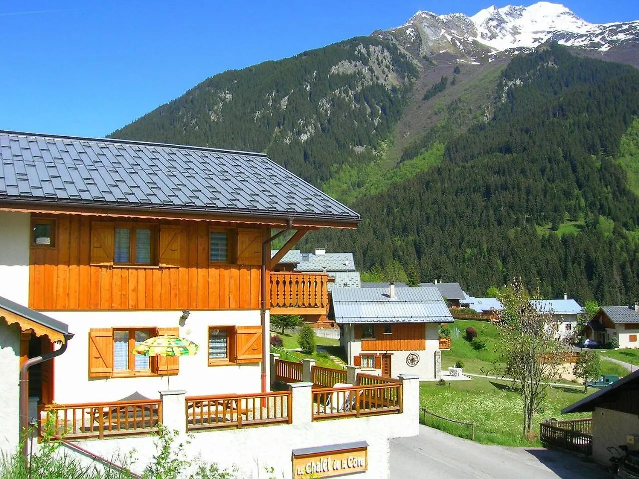 A Detached Chalet For 6 People With Views Of Veysonnaz Le Villard